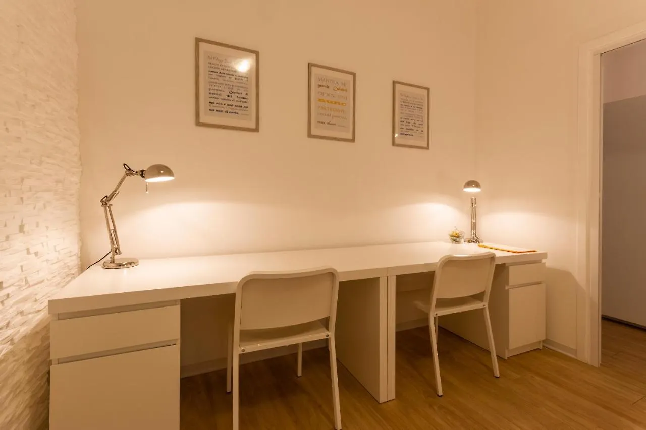 Casa Fischer 1 Мантуя 0*,  Италия